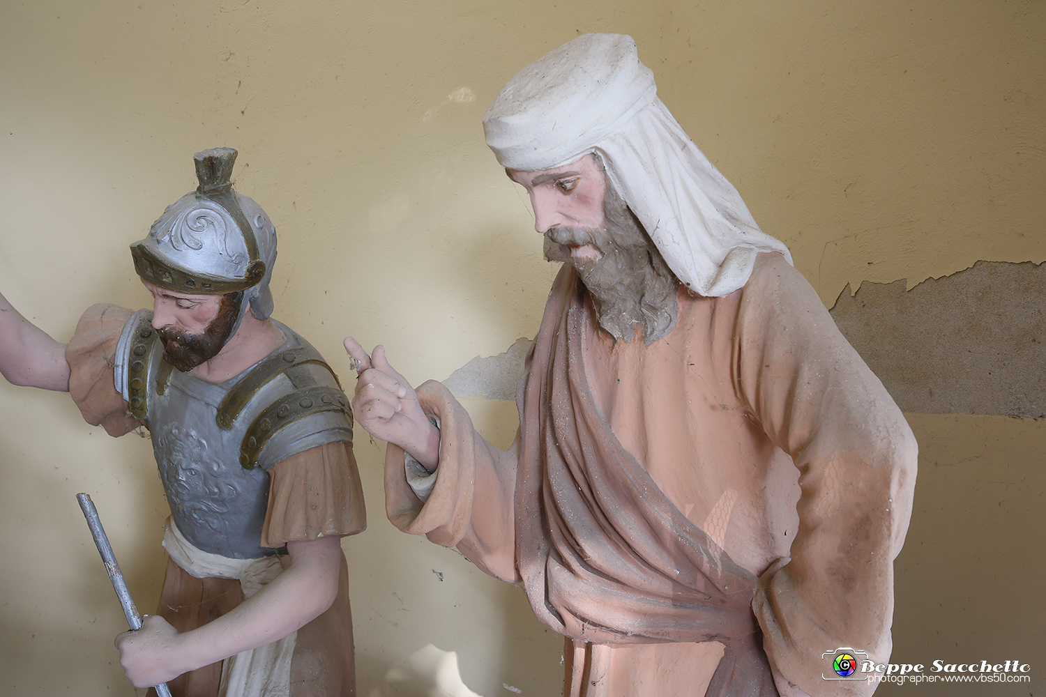 VBS_6641 - I Piloni della Via Crucis del Sacro Monte di Montà d'Alba.jpg